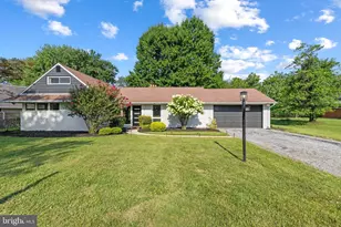 7900 Ivy Ln, Pikesville, MD 21208 - Photo 2