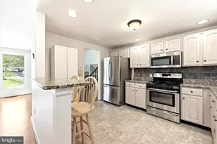 9 Three Willows Ct, Baltimore, MD 21228 - Photo 12