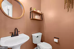 1601 Sailaway Cir, Essex, MD 21221 - Photo 12