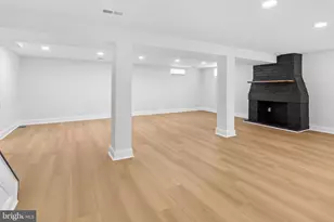 8601 Greens Ln, Baltimore, MD 21244 - Photo 32
