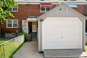 4034 St Augustine Ln, Dundalk, MD 21222 - Photo 2