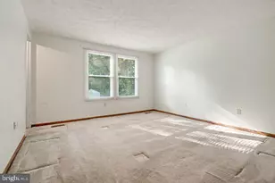 8805 Goldentree Ln, Baltimore, MD 21221 - Photo 16
