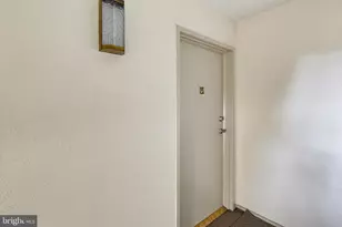 13 Suntop Ct, Baltimore, MD 21209 - Photo 4