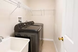 123 Winters Ln, Baltimore, MD 21228 - Photo 8