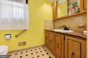 13201 Miles Rd, Middle River, MD 21220 - Photo 16