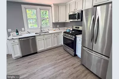 7875 Oakdale Avenue, Rosedale, MD 21237 - Photo 6