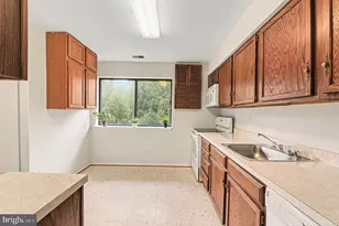 3 Bristol Hill Ct, Catonsville, MD 21228 - Photo 12