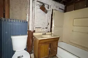 1705 Sunny Ct, Baltimore, MD 21207 - Photo 30