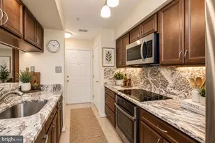 2927 Katewood Ct, Baltimore, MD 21209 - Photo 2