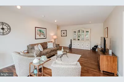 7 Slade Avenue #210, Pikesville, MD 21208 - Photo 2