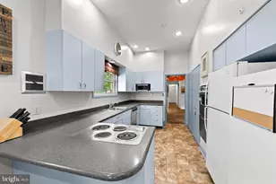 [Address not provided], Baltimore, MD 21208 - Photo 18