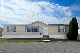 3304 Iris Ln, Baltimore, MD 21220 - Photo 2