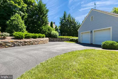 25 Dembeigh Hill Circle, Baltimore, MD 21210 - Photo 2