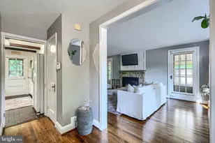 302 Dixie Dr, Towson, MD 21204 - Photo 8