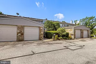 18 Stone Manor Ct, Towson, MD 21204 - Photo 2