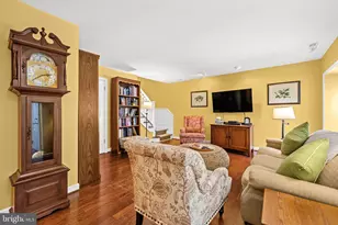 18 Stone Manor Ct, Towson, MD 21204 - Photo 8