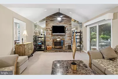 300 Chapelwood Lane, Lutherville Timonium, MD 21093 - Photo 18