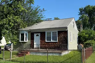 210 3rd Ave, Baltimore, MD 21227 - Photo 14
