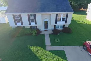 8136 Milford Garden Dr, Windsor Mill, MD 21244 - Photo 14