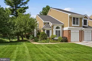 24 River Oaks Cir, Baltimore, MD 21208 - Photo 2