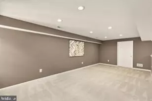 1831 Clarke Blvd, Baltimore, MD 21227 - Photo 30
