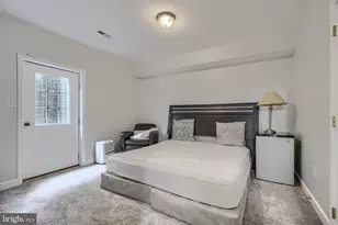 4 Carmichael Ct, Catonsville, MD 21228 - Photo 6