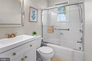 54 Wagners Ln, Essex, MD 21221 - Photo 18