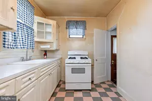 6428 Gilmore St, Baltimore, MD 21207 - Photo 10