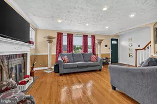 724 Charing Cross Rd, Baltimore, MD 21229 - Photo 6
