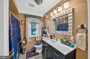 724 Charing Cross Rd, Baltimore, MD 21229 - Photo 16