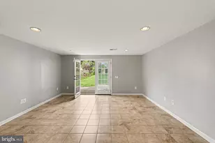 908 Winsap Ct, Baltimore, MD 21227 - Photo 10