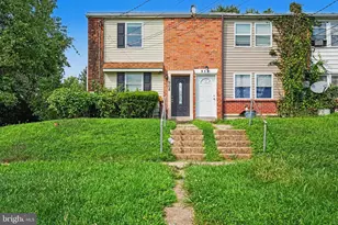 908 Winsap Ct, Baltimore, MD 21227 - Photo 2
