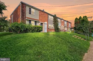 908 Winsap Ct, Baltimore, MD 21227 - Photo 4