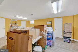 3655 Forest Garden Ave, Baltimore, MD 21207 - Photo 18