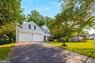9 English Elm Ct, Baltimore, MD 21228 - Photo 2