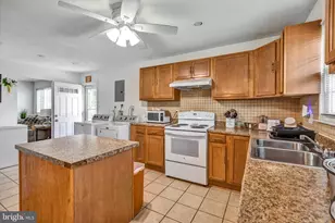 7167 Fairbrook Rd, Windsor Mill, MD 21244 - Photo 28