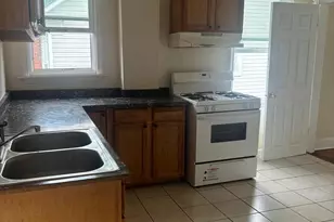 25 Egges Ln, Baltimore, MD 21228 - Photo 6