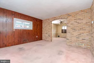 2001 Ormand Rd, Baltimore, MD 21222 - Photo 6