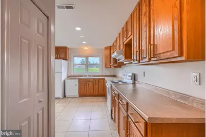 1927 Winder, Windsor Mill, MD 21244 - Photo 12
