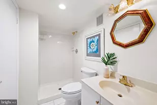 34 Lacosta Ct, Towson, MD 21204 - Photo 34
