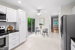 34 Lacosta Ct, Towson, MD 21204 - Photo 14