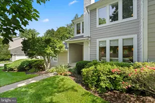 210 Clay Hill Cir, Cockeysville, MD 21030 - Photo 4