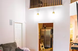 2205 Falls Gable Ln, Baltimore, MD 21209 - Photo 2