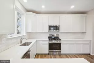 9028 Old Harford Rd, Parkville, MD 21234 - Photo 18