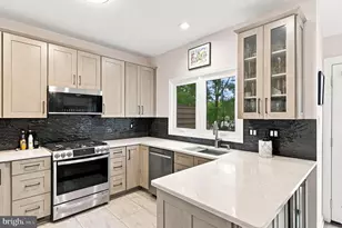 17 Huntchase Ct, Baltimore, MD 21209 - Photo 16