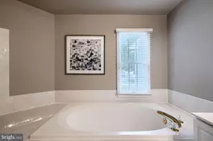 7 Stone Gate Ct, Baltimore, MD 21208 - Photo 20