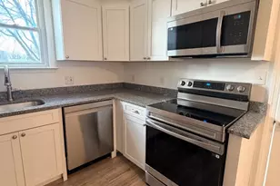 8323 Bear Creek Dr, Baltimore, MD 21222 - Photo 6