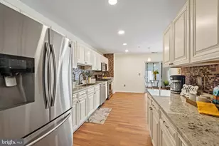 31 Lambourne Rd, Towson, MD 21204 - Photo 12