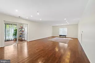 31 Lambourne Rd, Towson, MD 21204 - Photo 14