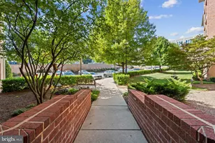 31 Lambourne Rd, Towson, MD 21204 - Photo 32